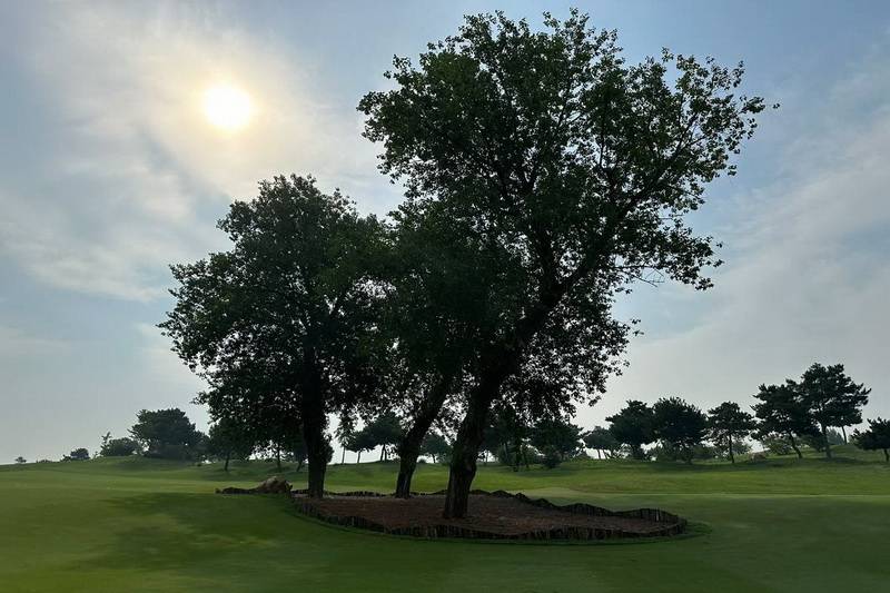 北戴河松石高尔夫俱乐部（Pine Rock Golf Club）球会球场预定
