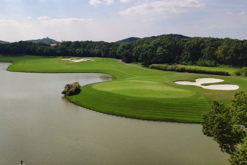 北戴河松石高尔夫俱乐部（Pine Rock Golf Club）球会球场预定