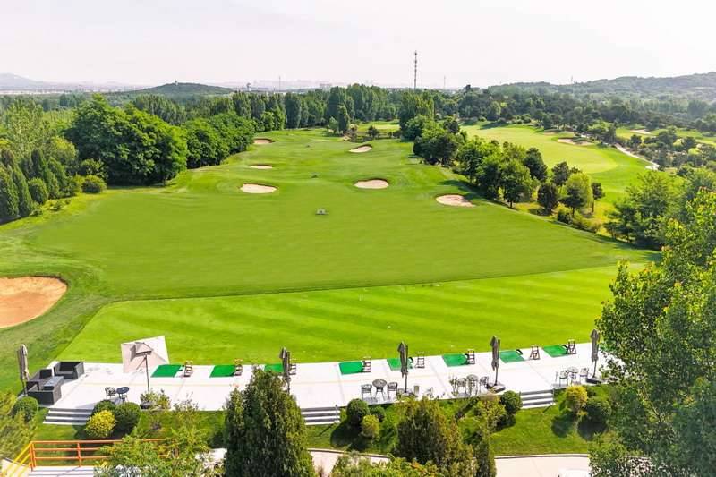 北戴河松石高尔夫俱乐部（Pine Rock Golf Club）球会球场预定