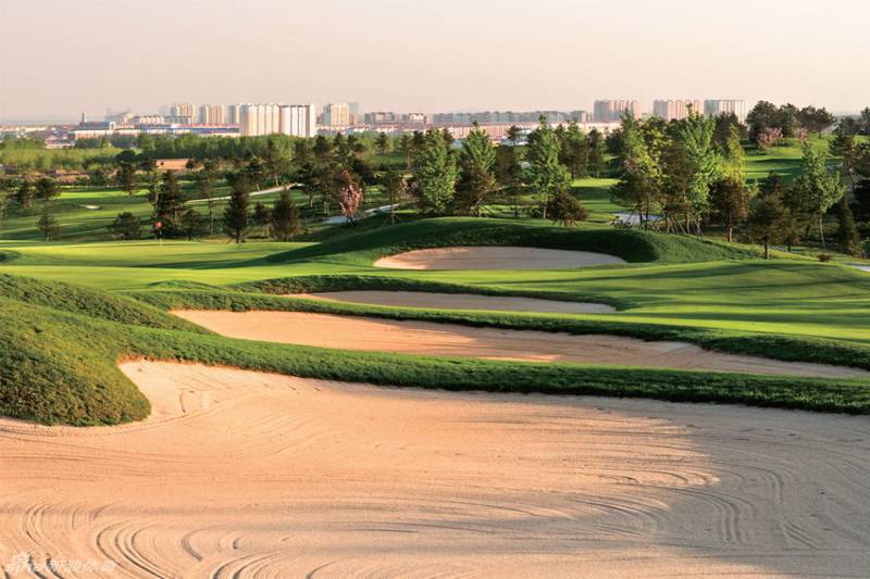 北戴河松石高尔夫俱乐部（Pine Rock Golf Club）球会球场预定