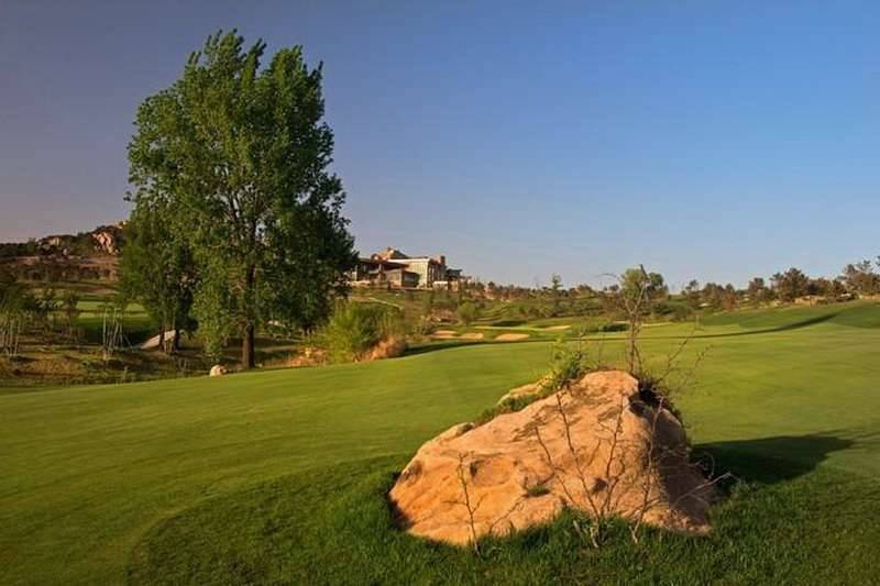 北戴河松石高尔夫俱乐部（Pine Rock Golf Club）球会球场预定