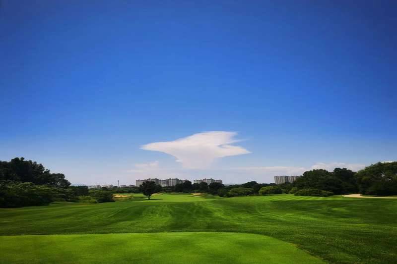北戴河松石高尔夫俱乐部（Pine Rock Golf Club）球会球场预定