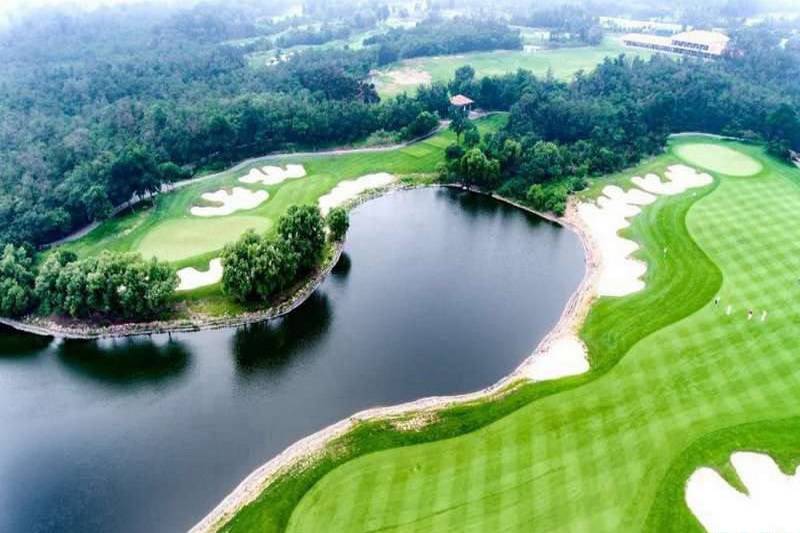 北戴河松石高尔夫俱乐部（Pine Rock Golf Club）球会球场预定