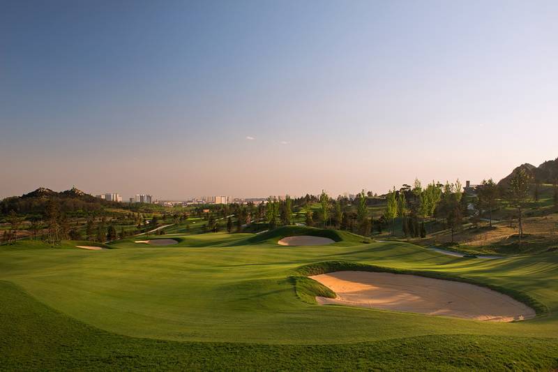 北戴河松石高尔夫俱乐部（Pine Rock Golf Club）球会球场预定